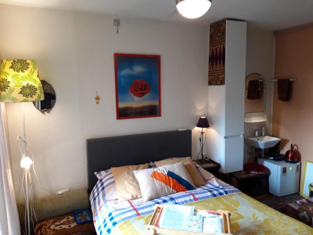 Homey Budget Bedroom Ámsterdam Exterior foto